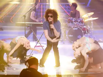 Santi Rodríguez es Andrés Calamaro Santi Rodríguez es Andrés Calamaro