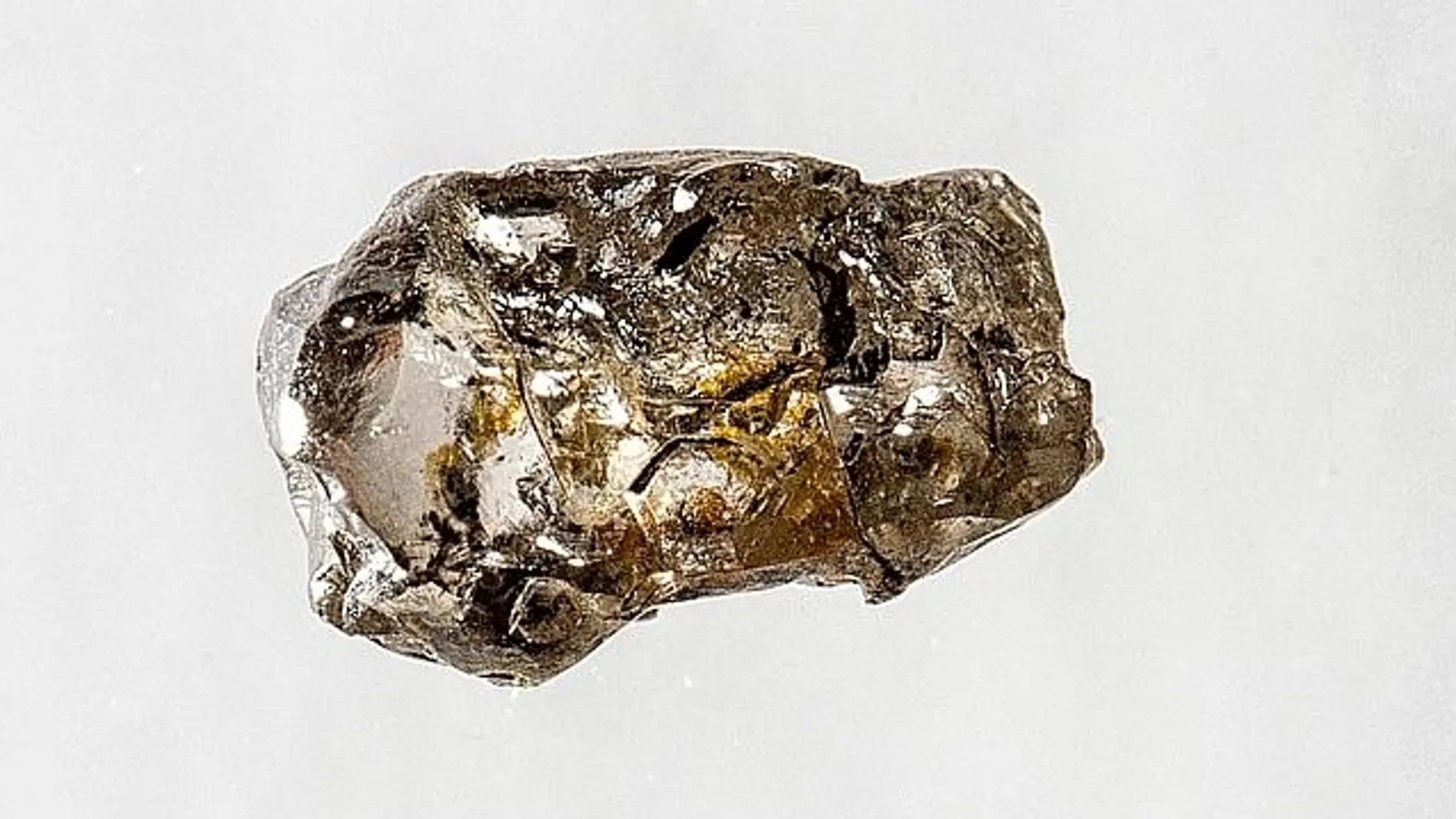 El diamante en el que se encontró la ringwoodita El diamante en el que se encontró la ringwoodita