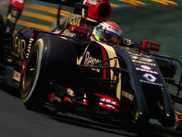Pastor Maldonado pilota el Lotus en Australia