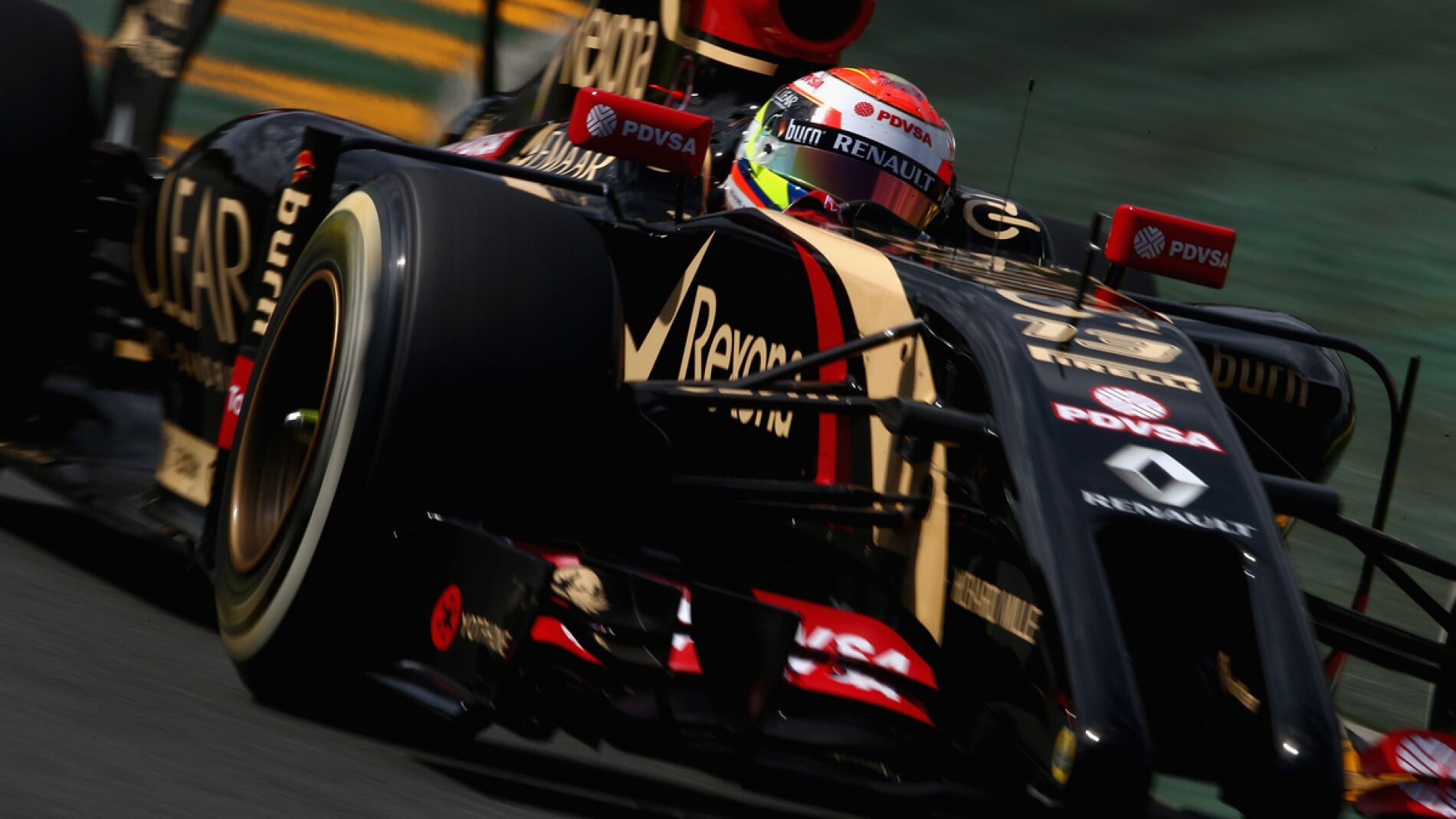 Pastor Maldonado pilota el Lotus en Australia