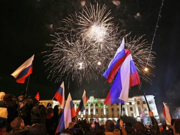 Festejos en la Plaza de Lenin en Crimea