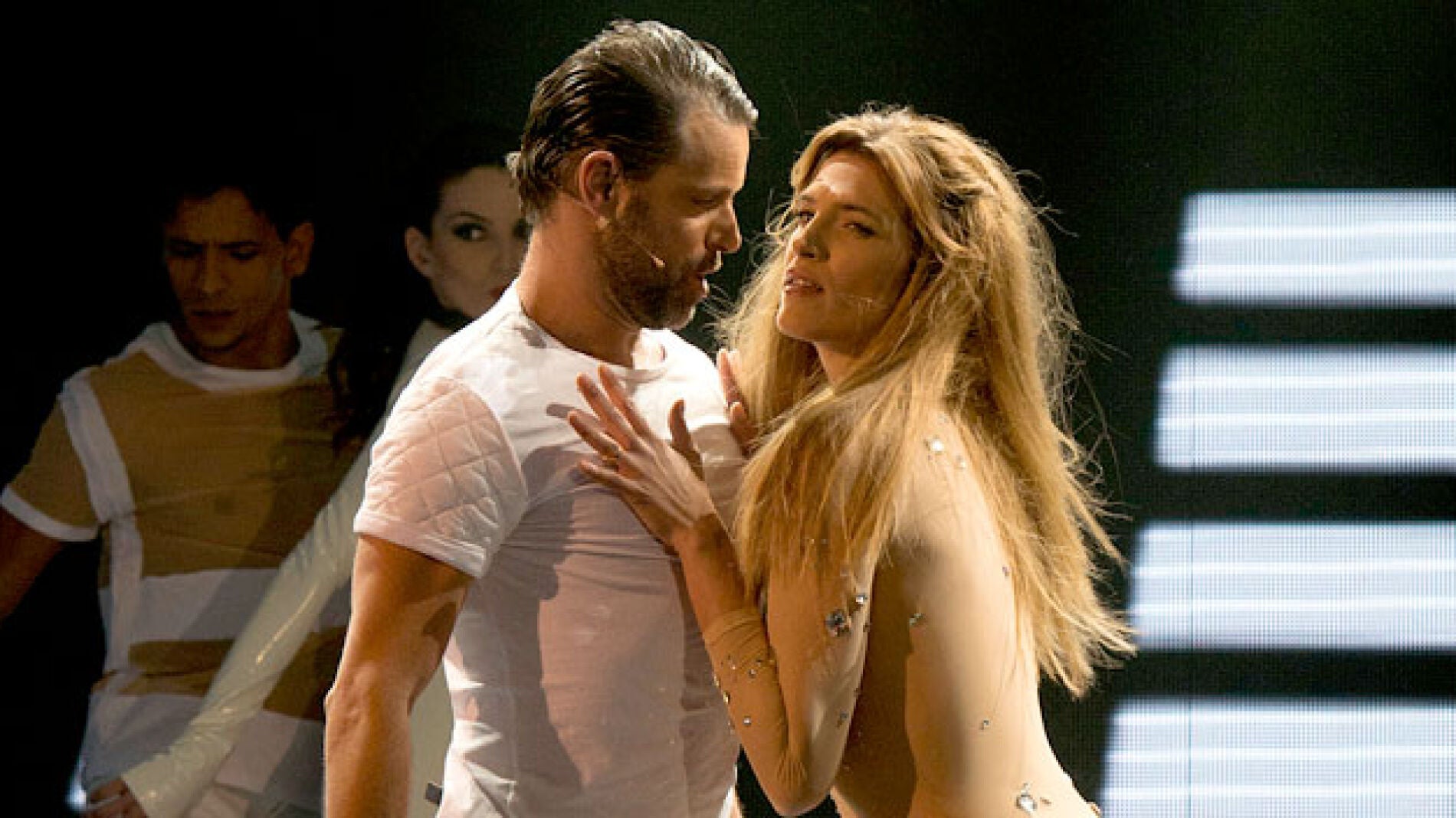 Laura y David Bailan &lsquo;Toxic&rsquo; de Britney Spears