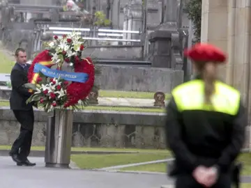 Despedida de Azkuna en el cementerio de Derio Despedida de Azkuna en el cementerio de Derio