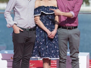  El director Carlos Marqués-Marcet y los actores Natalia Tena y David Verdaguer posan durante la presentación en Málaga