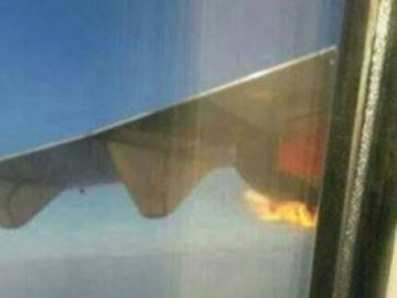 Imagen captada por uno de los pasajeros del avión malasio