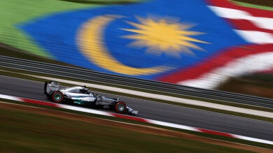 Doblete de Mercedes parar cerrar los Libres 3 de Malasia con Alonso séptimo