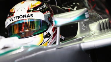 Hamilton lidera los Libres 1 de Malasia con Alonso undécimo y Kimi segundo