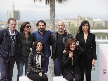 Parte del equipo de 'La Vida Inesperada' durante la presentación en Málaga