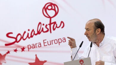 El PSOE pide a Santamaría comparecer en el Congreso al pensar que usaron de forma electoral el Consejo de Ministros