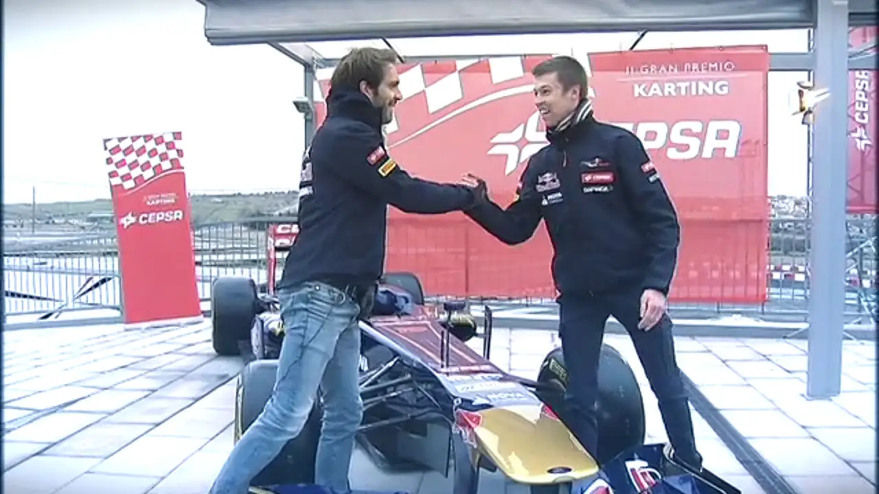 Kvyat: "Desayuno, como y ceno con Vergne"