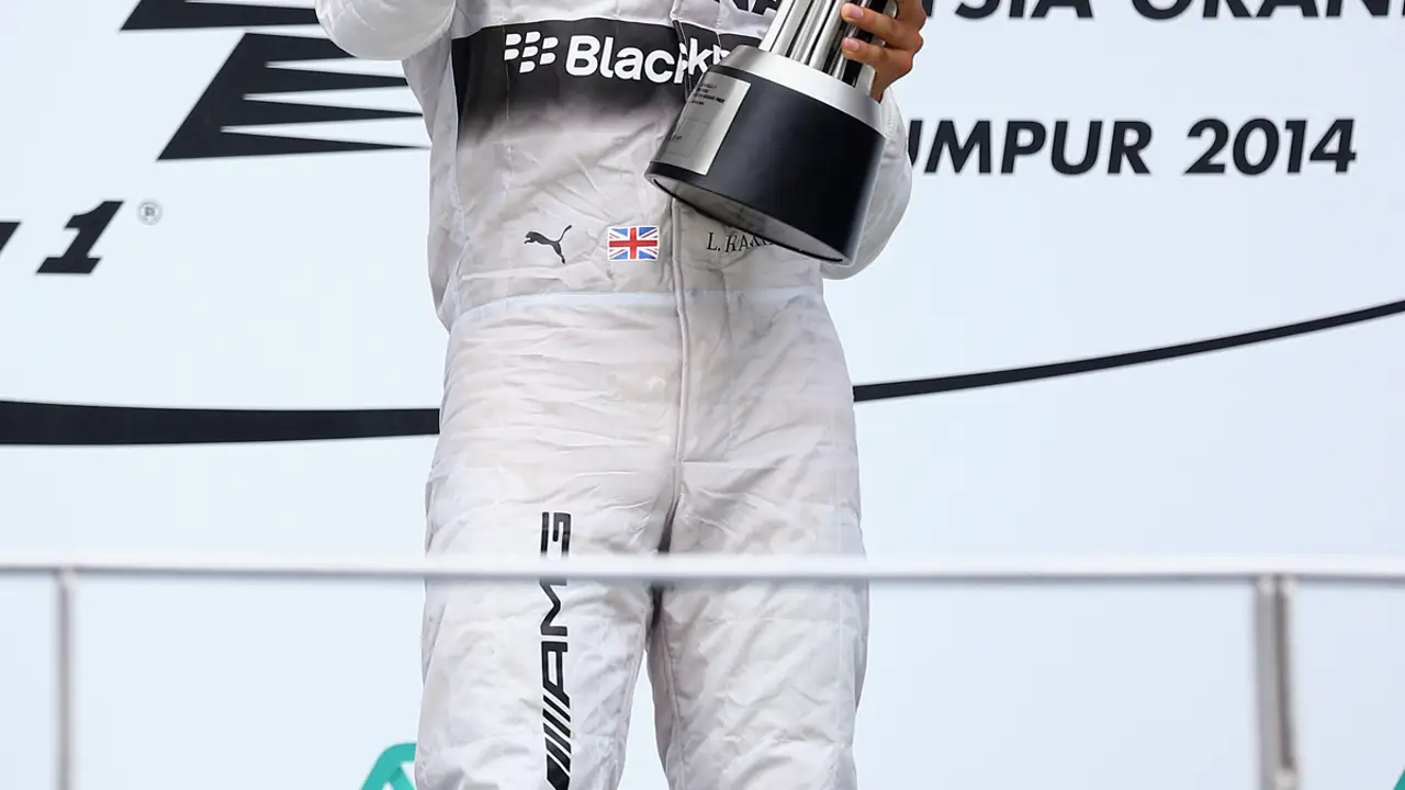 Hamilton: "El equipo lo ha hecho todo perfecto"