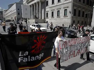 Miembros de la Falange ante el Congreso Miembros de la Falange ante el Congreso