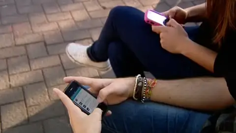 00048 00048