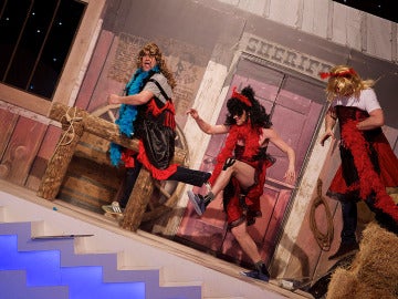 Pepi, Luci, Bom y otras chicas del sal&oacute;n