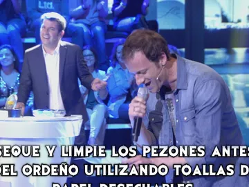 Ordeñando al ritmo de 'Sin Documentos' Ordeñando al ritmo de 'Sin Documentos'