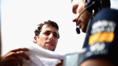 Ricciardo advierte que hay que acatar las órdenes de equipo