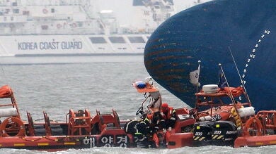 Continúa la búsqueda de los cerca de 270 desaparecidos tras el hundimiento del ferry surcoreano