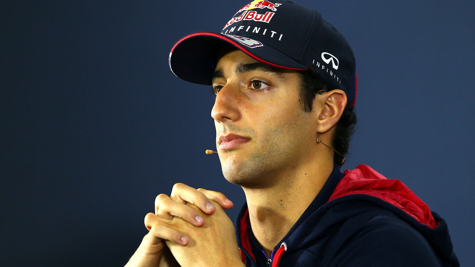 Ricciardo atiende a los medios