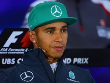 Lewis Hamilton en sala de prensa