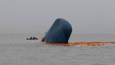 Corea del Sur no consigue concluir el rescate del Sewol en el plazo previsto