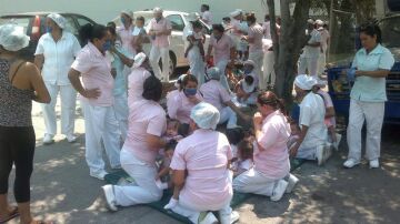 El personal médico desaloja a niños de un hospital