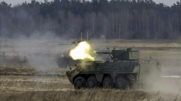 Carros blindados del ejército ucraniano