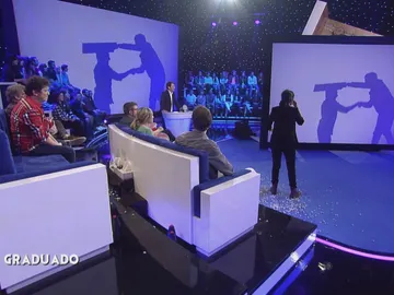 Manos a la sombra - El Graduado Manos a la sombra - El Graduado