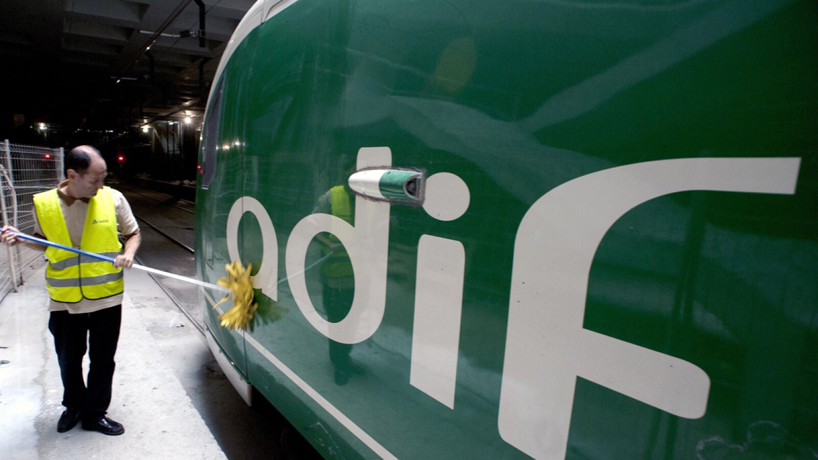 Adif lanza la primera contratación de personal en seis años con 205 nuevos trabajadores