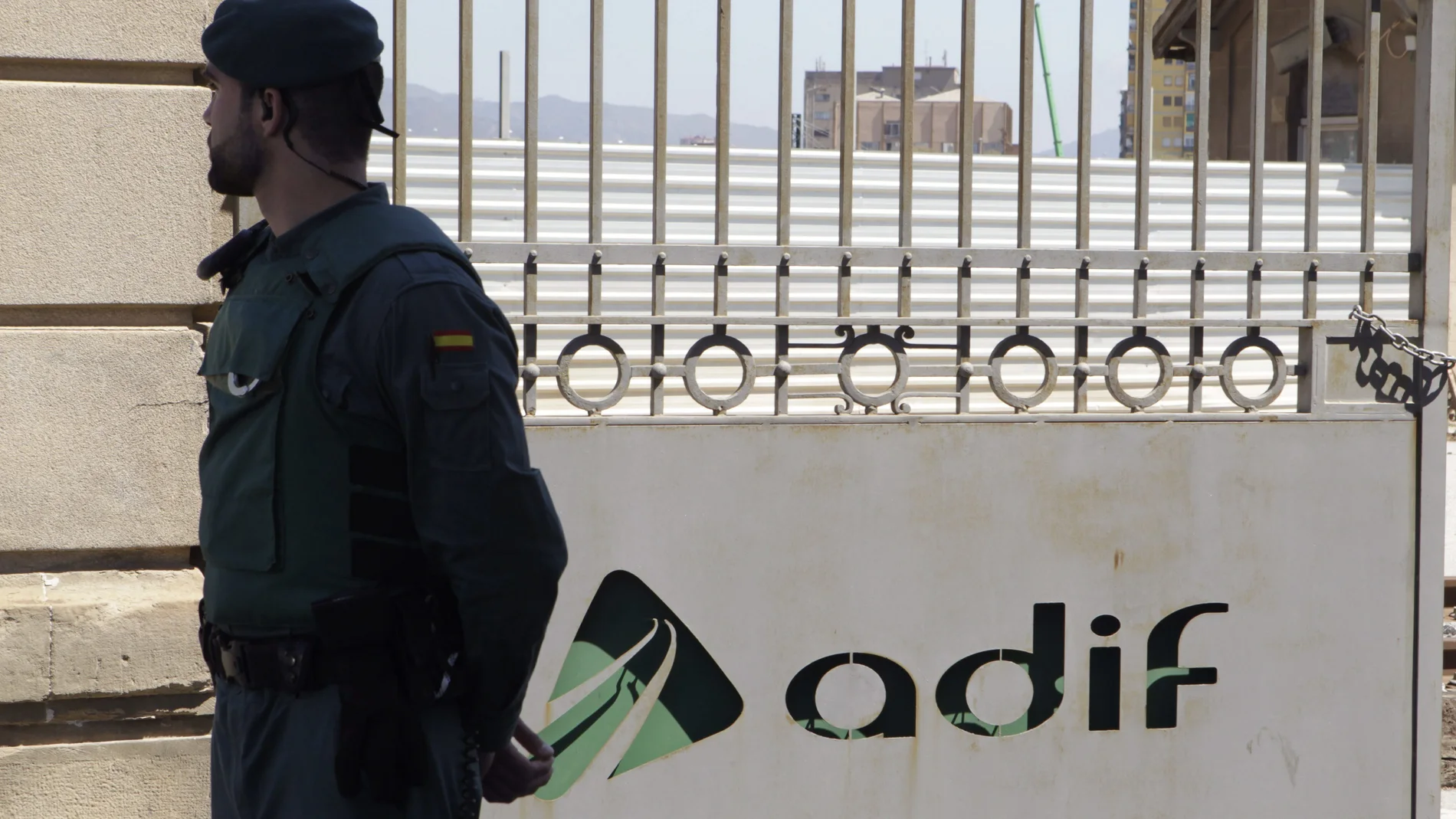 La sede en Barcelona del gestor de infraestructuras Adif en la Sagrera La sede en Barcelona del gestor de infraestructuras Adif en la Sagrera