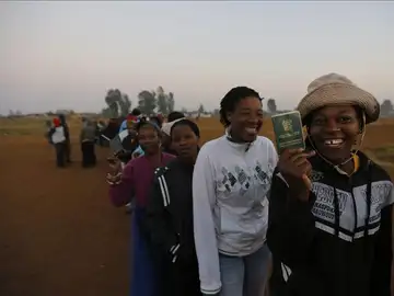 El CNA logra más del 60 por ciento de los votos en Sudáfrica El CNA logra más del 60 por ciento de los votos en Sudáfrica
