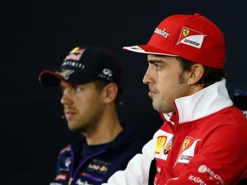 Alonso y Vettel ante los medios