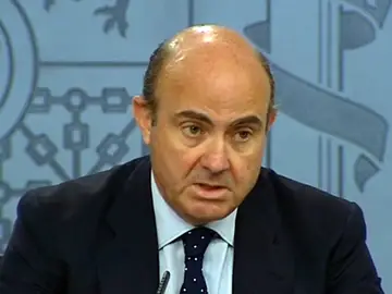 De Guindos en una rueda de prensa del Consejo de Ministros De Guindos en una rueda de prensa del Consejo de Ministros