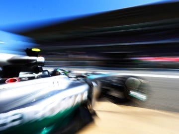 Rosberg sale a pista