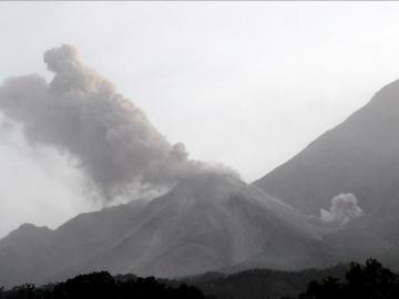 Entra en erupción un volcán en Guatemala