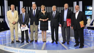 Bipartidismo y Cataluña, temas más allá de la crisis en el debate 'a seis'