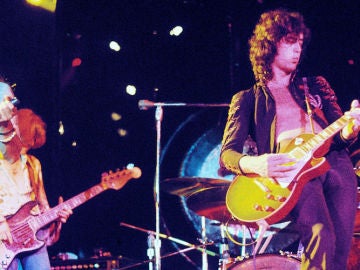 Led Zeppelin durante un concierto