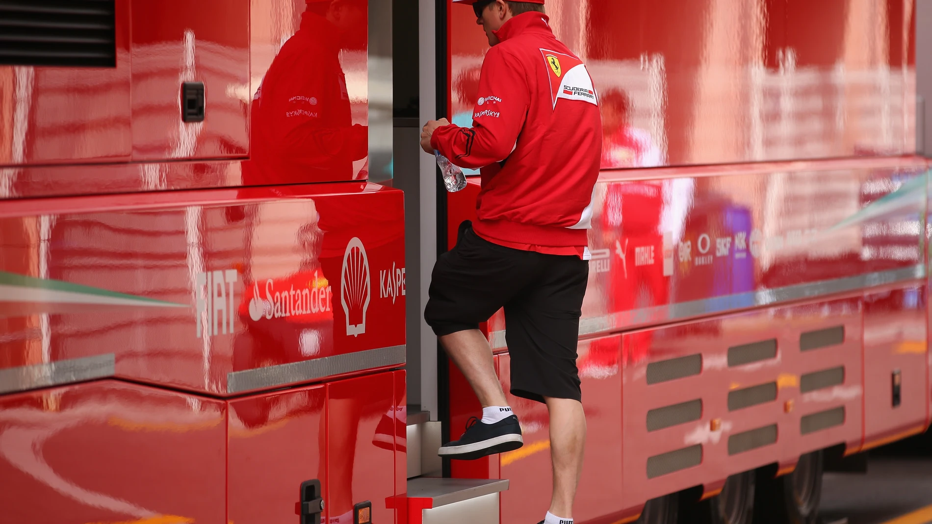 Raikkonen, en el paddock