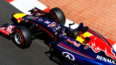 Vettel abandonó por un problema en su Red Bull