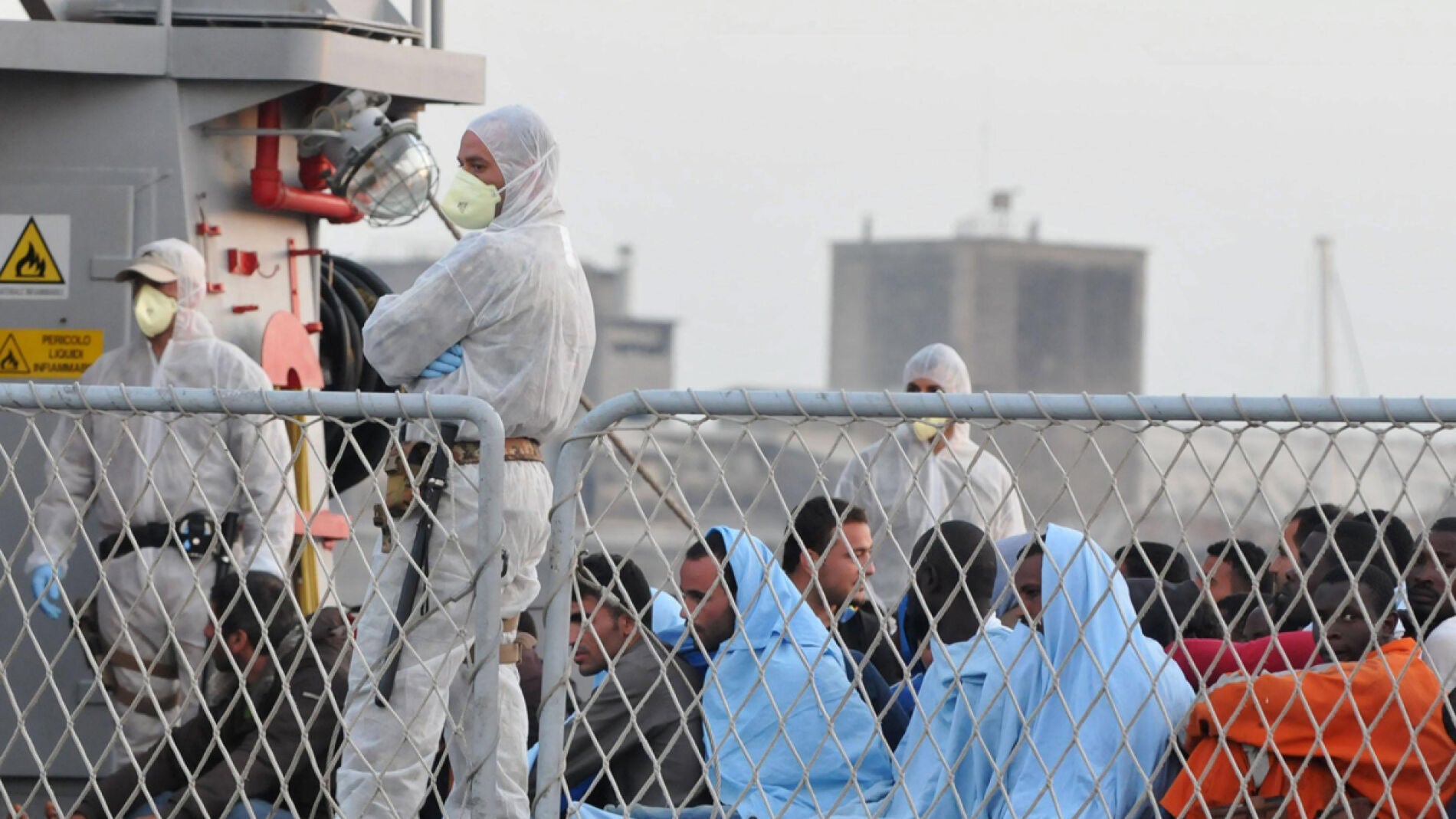 Rescatados m&aacute;s de 2.000 inmigrantes en las costas italianas