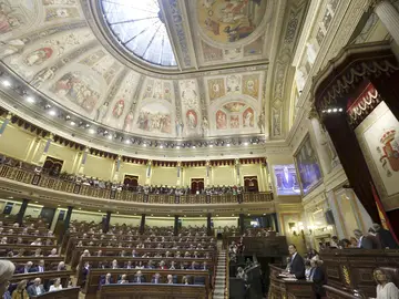 El Congreso aprueba la Ley de Abdicación del Rey El Congreso aprueba la Ley de Abdicación del Rey