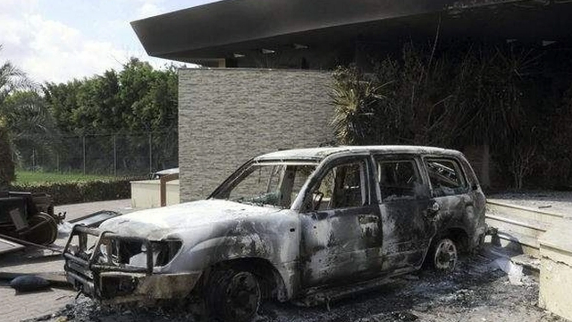Restos carbonizados en el edificio del consulado estadounidense en Bengasi (Libia) Restos carbonizados en el edificio del consulado estadounidense en Bengasi (Libia)