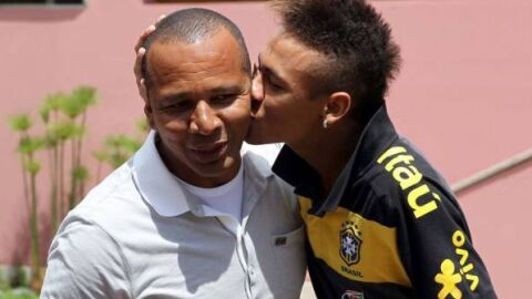 Neymar, muy cari&ntilde;oso con su padre