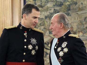 El rey Felipe VI y su padre, Juan Carlos I