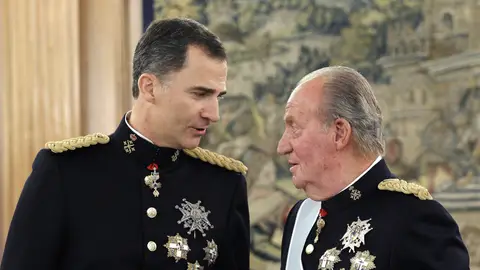 El rey Felipe VI y su padre, Juan Carlos I El rey Felipe VI y su padre, Juan Carlos I