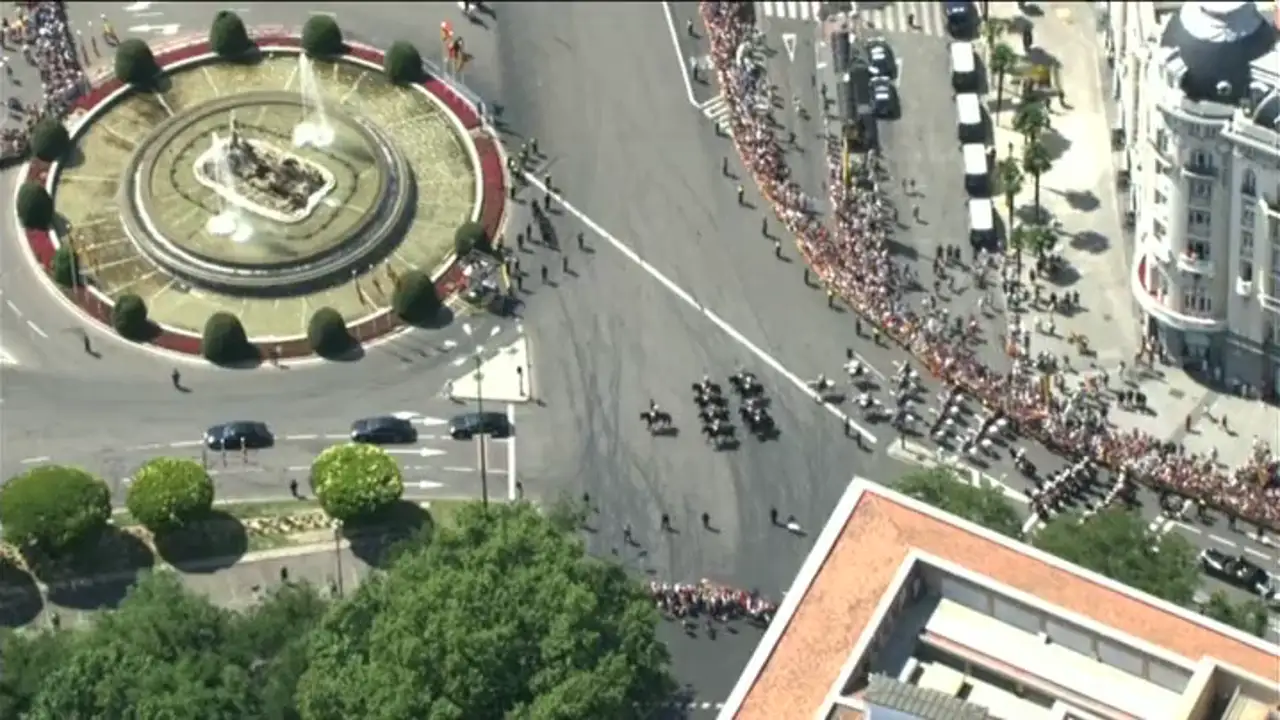 Paseo por la Fuente de Neptuno