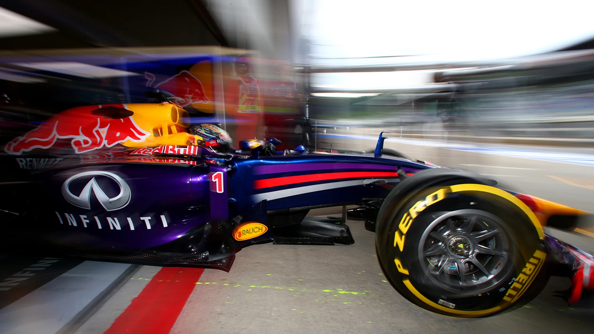Vettel sale del garaje