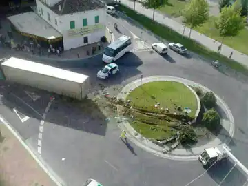 Imagen del camión que ha atravesado Fraga sin frenos Imagen del camión que ha atravesado Fraga sin frenos