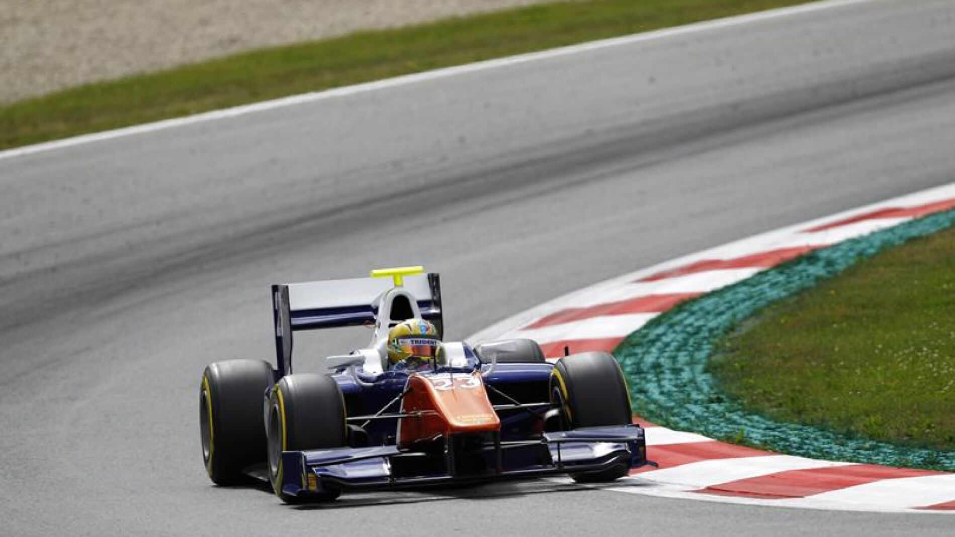 Johnny Cecotto rueda en Austria