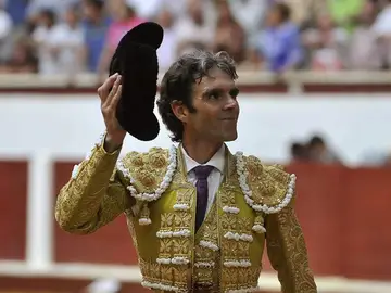 José Tomás saluda en León. José Tomás saluda en León.