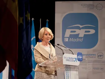 Esperanza Aguirre en un acto público Esperanza Aguirre en un acto público